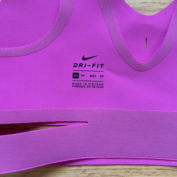 Nike Laser Cut Low Impact Sports Bra 🔥 size XS - Picture 3 of 7